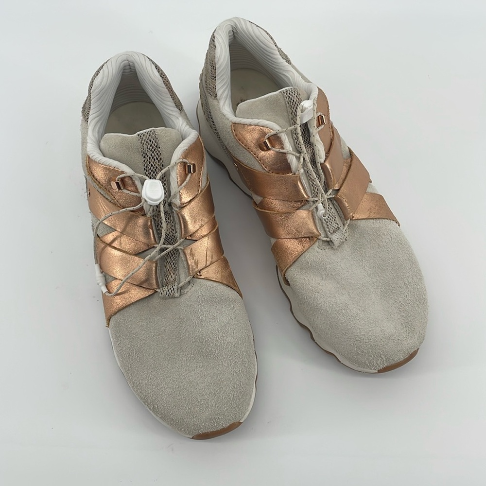 Sorel Kinetic Speed Sneakers in Bronze Beige 10 S20